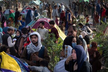۴۸۱ پناهجوی افغان رها شده در ارتفاعات لارستان نجات یافتند