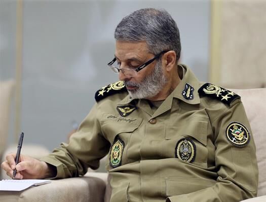 ارتش آمادگی پیشبرد برنامه های تحول آفرین با وزارت دفاع را دارد 