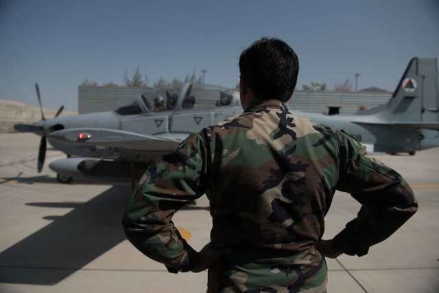 پرواز هواپیماهای نیروی هوایی افغانستان به مقصد تاجیکستان