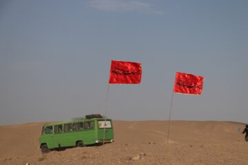 عزاداری مردم در صحرای اطراف سمنان