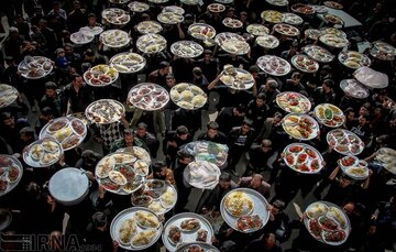 آیین طبخ نذری باغملک و اراضی مبارکه بدون حضور عزاداران مهمان برگزار شد