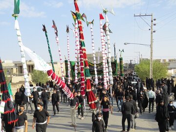 فریاد ندای یاحسین(ع) و یا ابوالفضل (ع) در ابرکوه طنین انداز شد