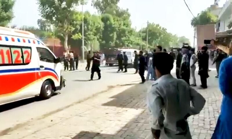 شمار تلفات انفجار در حین برگزاری مراسم عاشورا در پاکستان افزایش یافت