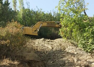 عملیات تخریب اراضی ملی سروآباد متوقف شد