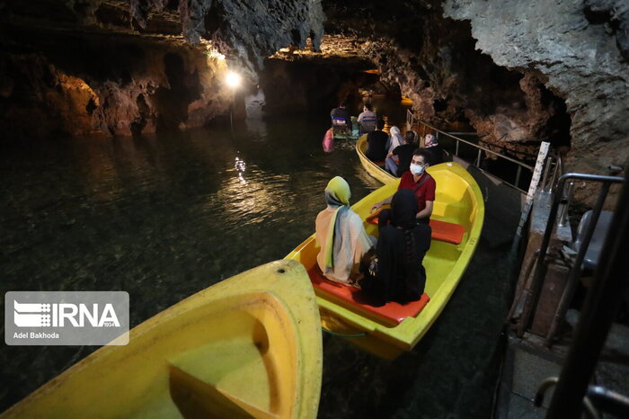 علیصدر شگفت انگیزترین غار آبی جهان در صدر بازدید گردشگران 