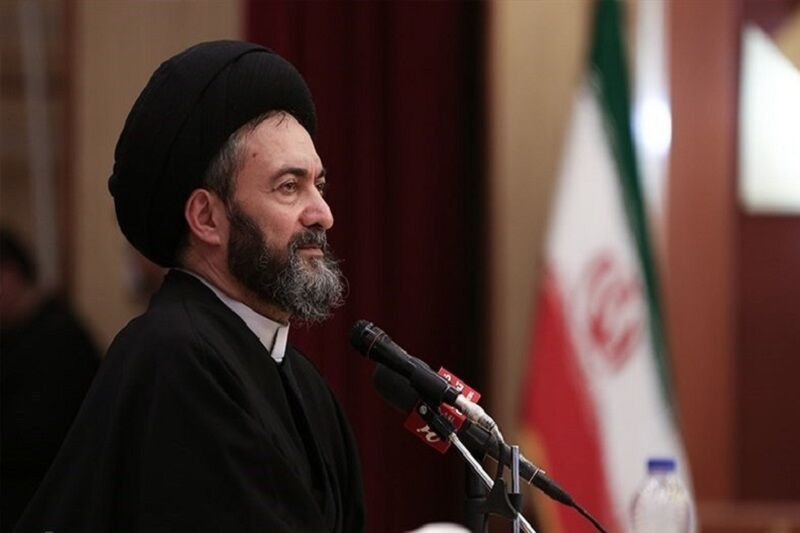 امام جمعه اردبیل: ارتش هیبت و شکوه کشور است