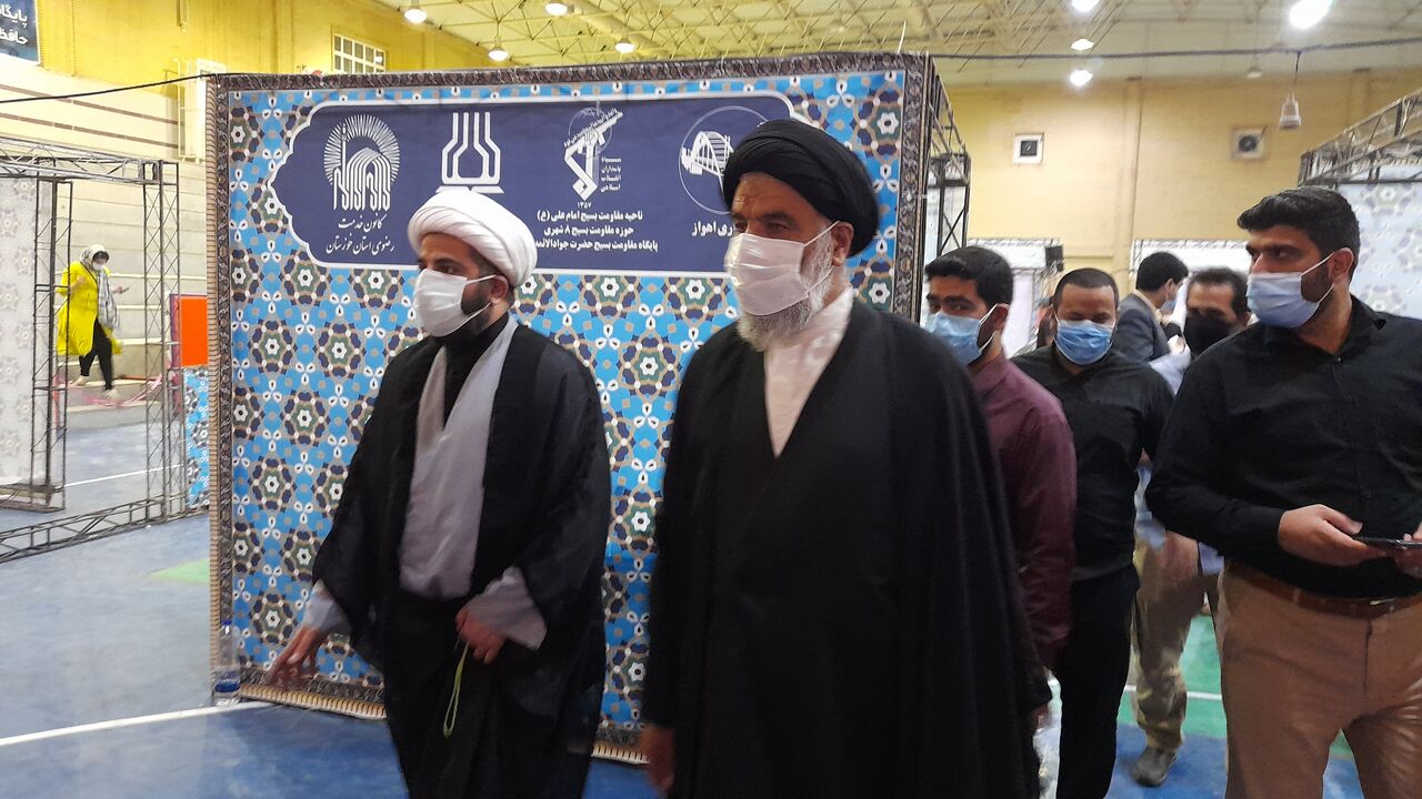 نیروهای جهادی نقش موثری در مقابله با کرونا دارند