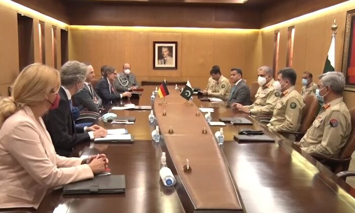 رایزنی وزیر خارجه آلمان با فرمانده ارتش پاکستان درباره منطقه
