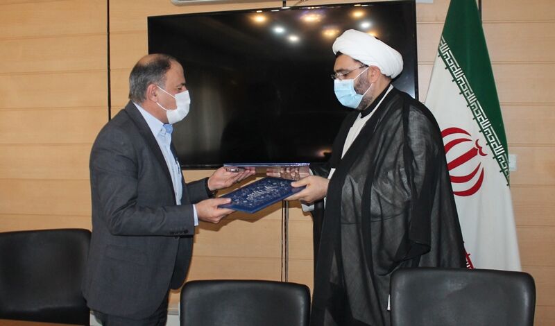 عقد تفاهمنامه همکاری بین کتابخانه‌های عمومی و اداره تعاون خراسان رضوی 