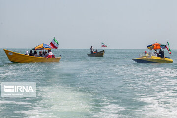 Une ado iranienne bat le record de la plus longue nage dans les eaux libres asiatiques