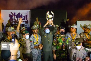 Les militaires iraniens sacrés «Lords of the Weapons»