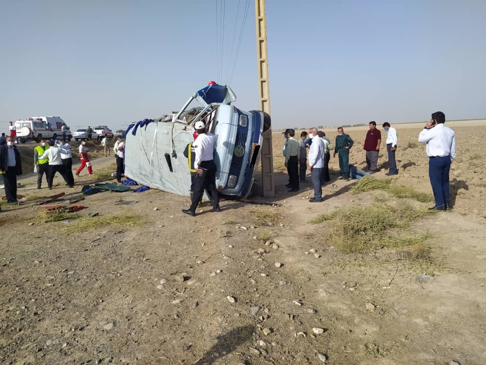 واژگونی مینی‌بوس در نیشابور یک کشته برجای گذاشت