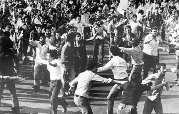 مردم انقلابی ایران در ۱۷ شهریور ۵۷ صف خود را از رژیم طاغوت جدا کردند