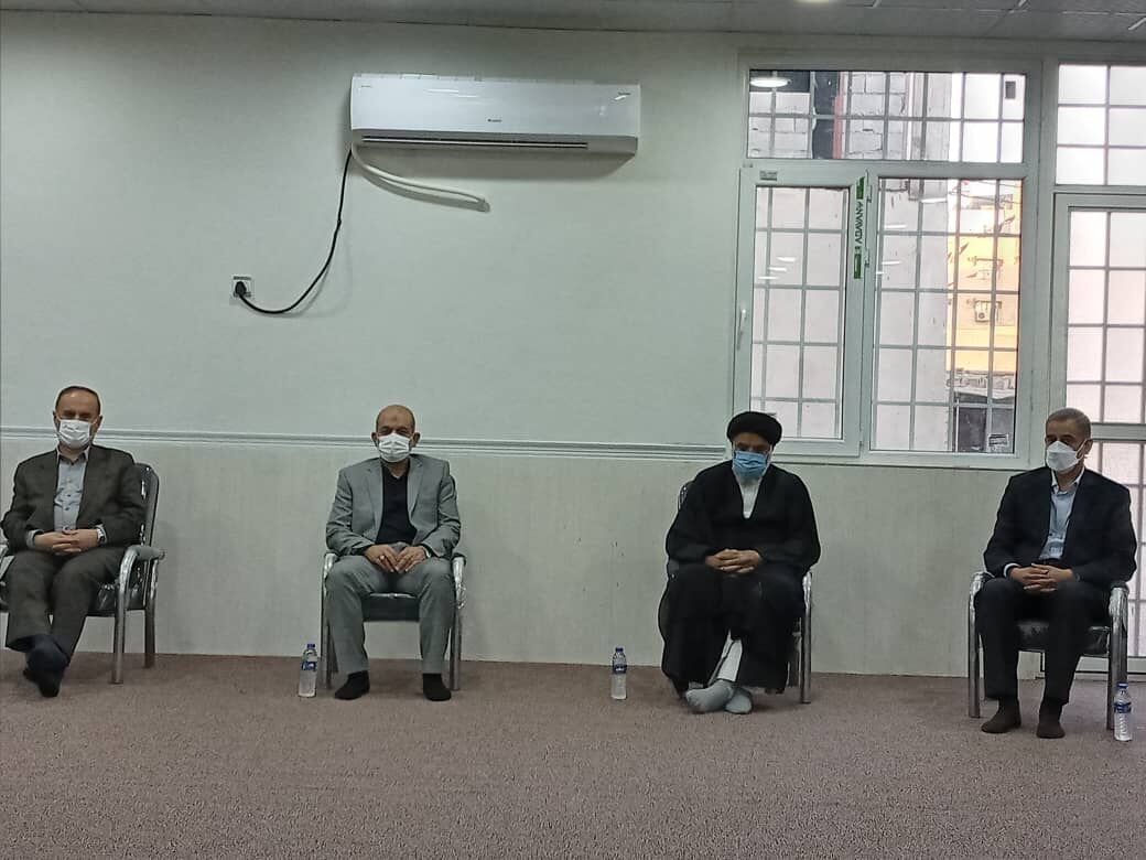 نماینده ولی فقیه در خوزستان: به دولت فرصت دهیم تا مشکلات را حل کند 