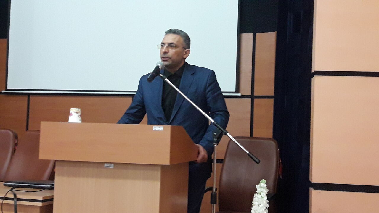 فرماندار: پیمانکاران طرح های اقدام ملی در ساوه نباید بیزنس کنند