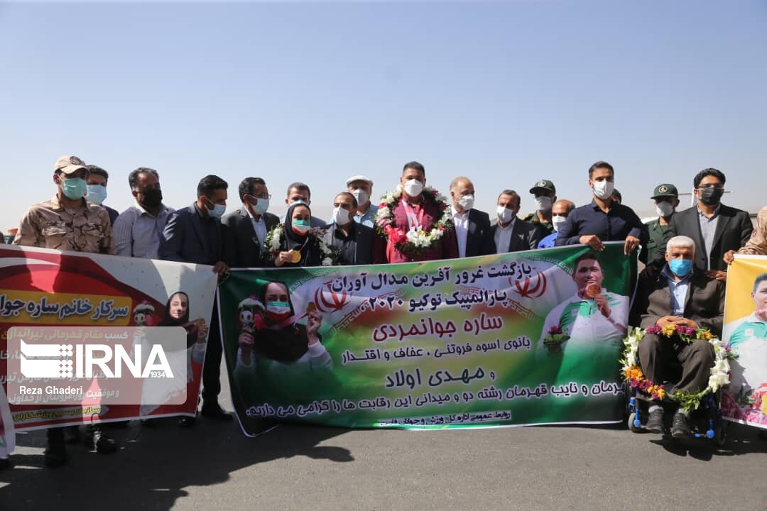 قهرمانان شیرازی پارالمپیک وارد فارس شدند