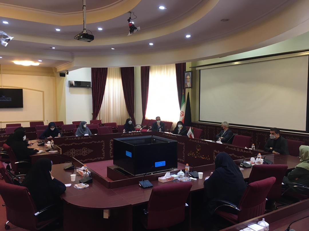 سجادی: مدافع ورزش بانوان هستم