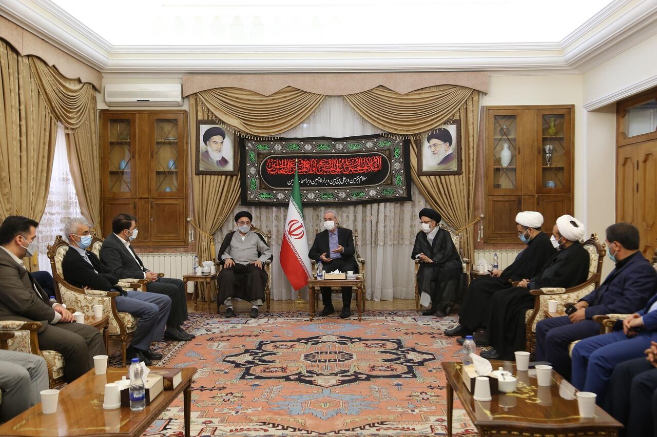 خاموشی: حوزه وقف می‌تواند پیشران فعالیت‌های اقتصادی باشد