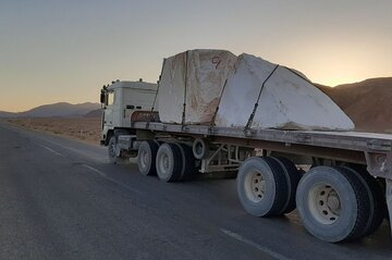 نوسازی ناوگان باری استان سمنان با توجه به میانگین عمر ۲۱.۲ سال ضروری است