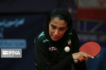 L’équipe iranienne de tennis de table ( hommes et femmes) s’entraîne pour le championnat Asiatique 2021