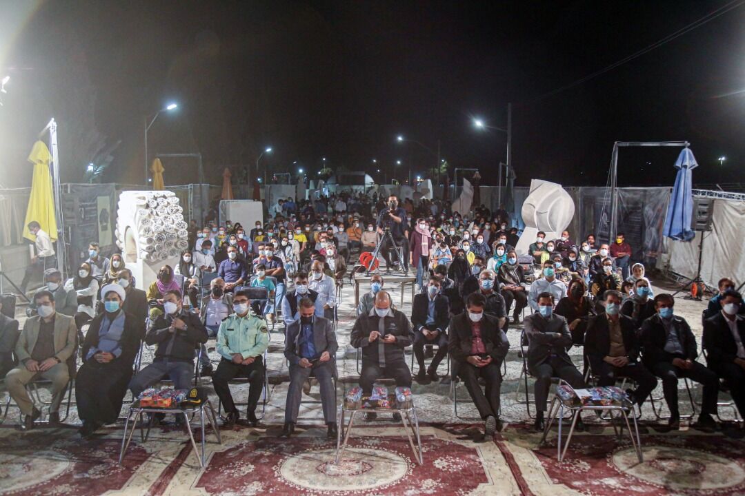 نخستین سمپوزیوم مجسمه‌سازی گل‌گهر در سیرجان به کار خود پایان داد