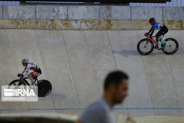 Iran : les compétitions féminines de cyclisme sur piste