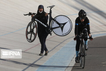 Iran : les compétitions féminines de cyclisme sur piste