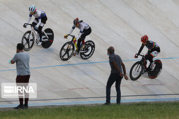 Iran : les compétitions féminines de cyclisme sur piste