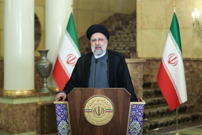 رئیس جمهوری:  ایران به دنبال همکاری گسترده اقتصادی و سیاسی با جهان است
