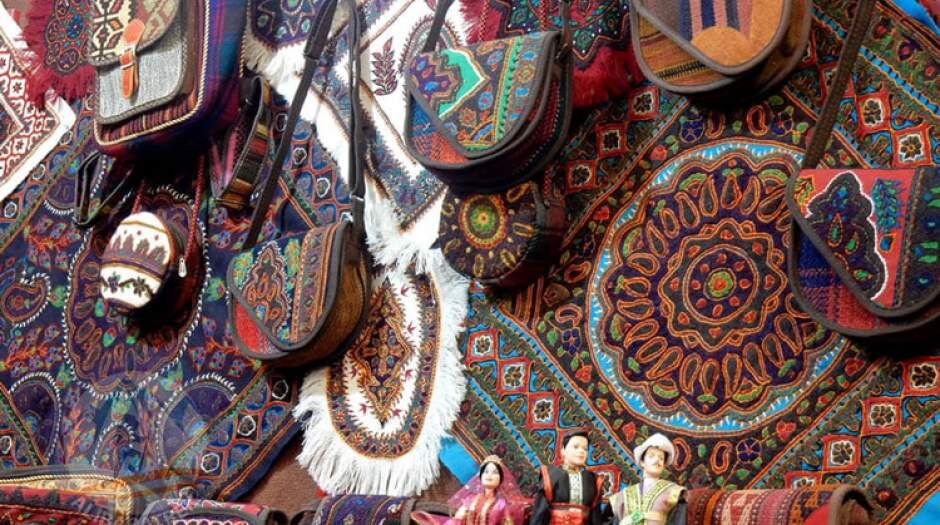 راهیابی آثار هنرمندان البرزی به نمایشگاه  آرمان صلح