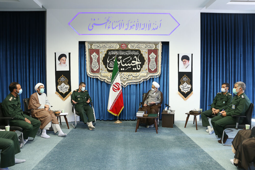 امام جمعه قزوین: ایران در اوج اقتدار نظامی و دفاعی است