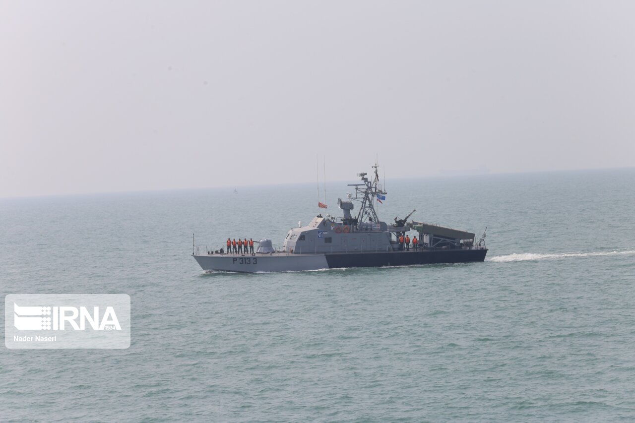 ۶ ملوان در خلیج فارس از مرگ حتمی نجات یافتنند