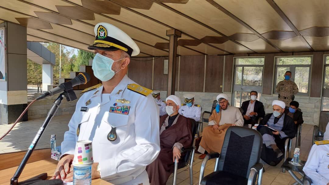 جانشین نیروی دریایی: عزت و قدرت جهانی ایران نتیجه دفاع مقدس است