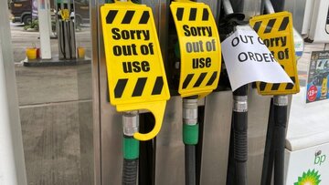 کرونا در انگلیس رانندگان تانکرهای سوخت و پمپ بنزین ها را زمین گیر کرد