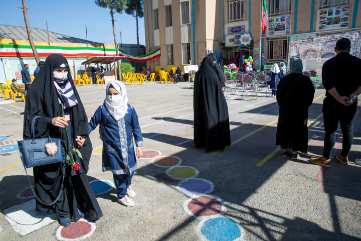 ظهور سویه وحشی کرونا وتشدید نگرانی والدین کرمانشاهی‌ از بازگشایی مدارس