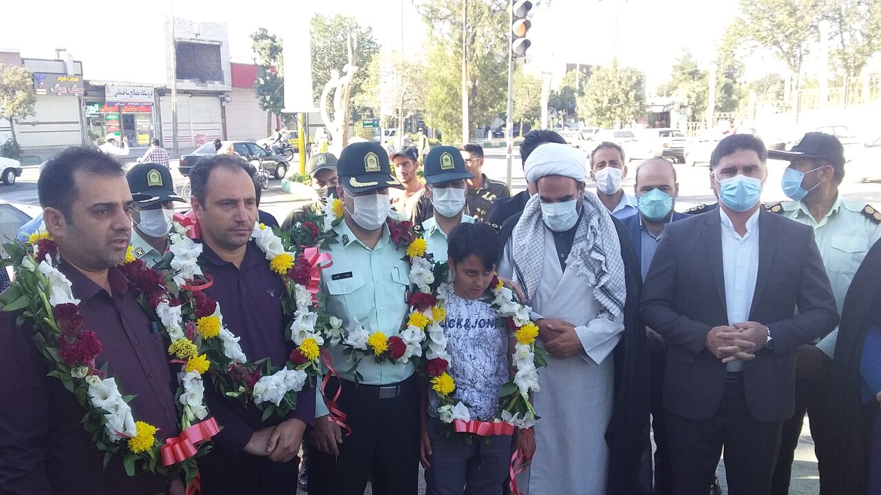 نوجوان کنگاوری ربوده شده به آغوش خانواده بازگشت