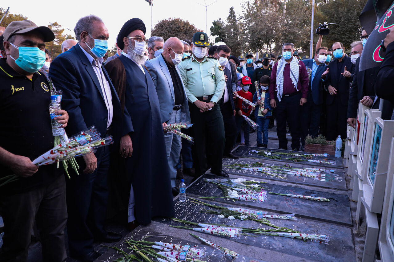  نماینده اصفهان: غرب باوران و نفوذی‌ها دیگر جایی در مدیریت کشور ندارند