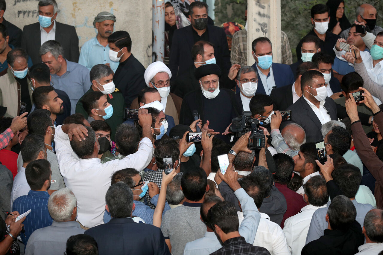 رییس جمهوری: رفع مشکلات مناطق محروم ضروری است