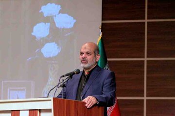 وزیر کشور: زائران ایرانی هنگام بازگشت باید تست PCR  بدهند