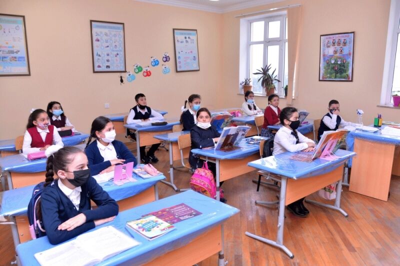 آموزش حضوری در جمهوری آذربایجان از سر گرفته شد