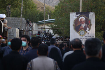 وداع با پیکر علامه حسن زاده آملی در روستای ایرا