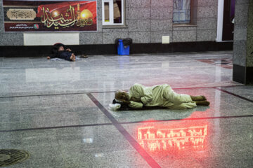 بازگشت زائران اربعین حسینی (ع) از پایانه مرزی بین المللی شلمچه