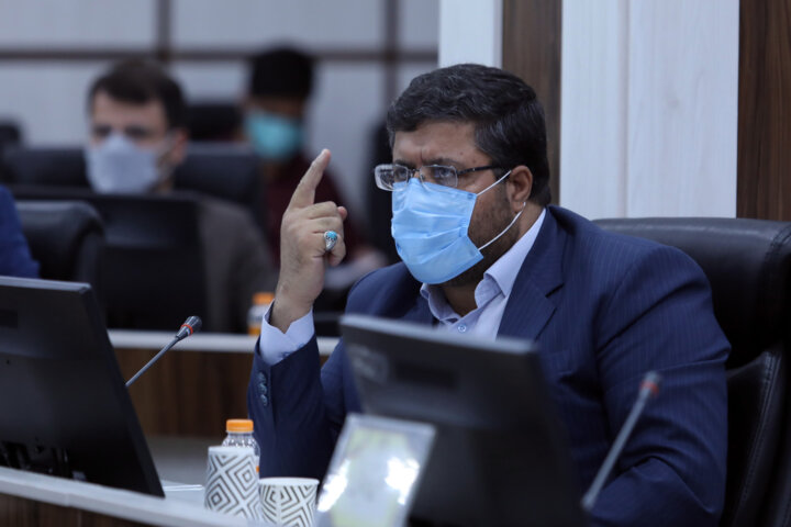 نشست انتخاب شهردار کلانشهر اراک و نظرات موافقان و مخالفان