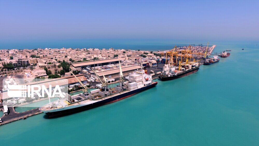 برترین‌ های حوزه دریا و دریانوردی در بوشهر تجلیل شدند 
