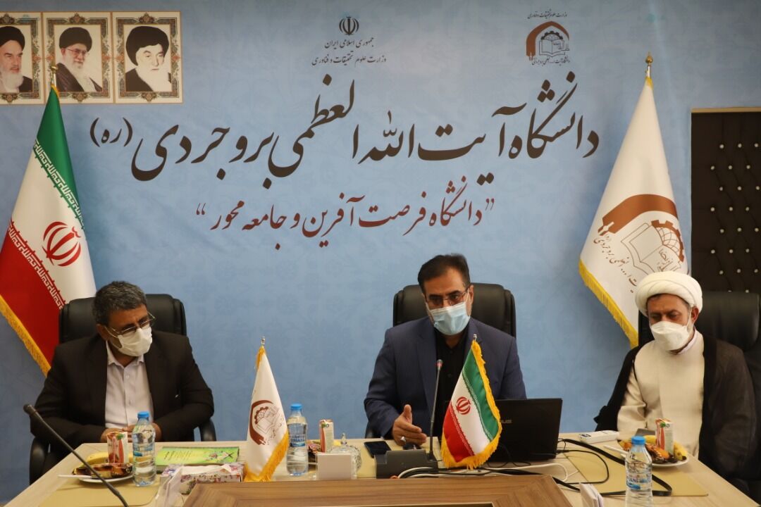دفاع مقدس، فهم کرامت‌های انسانی در عصر جدید را آسان ساخت