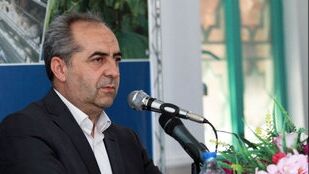 مشکل مسکن و بیمه کارگران قم پیگیری شود