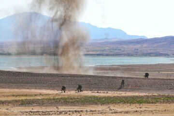 L'armée iranienne lance des jeux de guerre massifs le long de la frontière nord-ouest