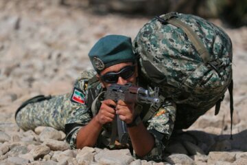 L'armée iranienne lance des jeux de guerre massifs le long de la frontière nord-ouest