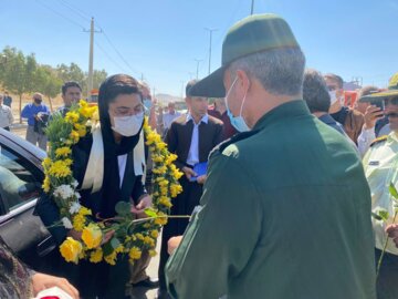 مراسم استقبال ازبانوی فوتبالیست یوکانی عضو تیم ملی فوتبال زنان کشور