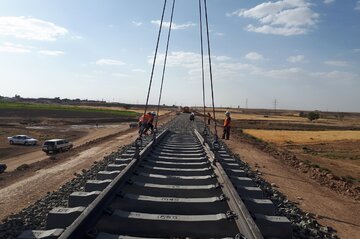پایان پروژه پنج ساله خط ریلی زنجان - قزوین نیازمند ۴۰۰ میلیارد تومان 
